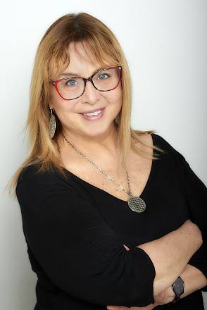 Un libro e un film con tè circolo di lettura con alessandra casella